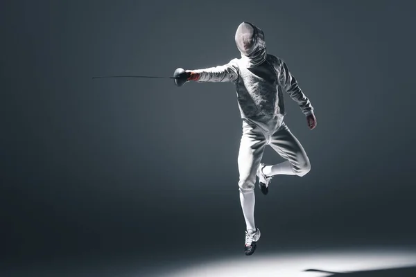 Professional fencer with rapier — Stock Photo, Image