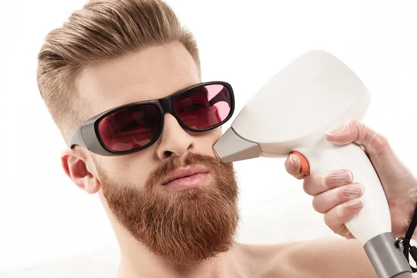 Mannen som fick laser hudvård — Stockfoto