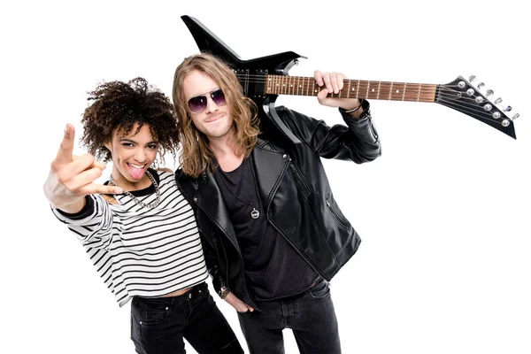 Mladý pár s kytarou — Stock fotografie