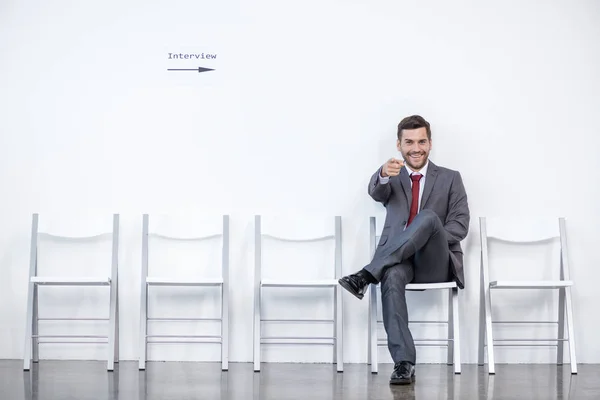 Hombres de negocios esperando una entrevista — Foto de Stock