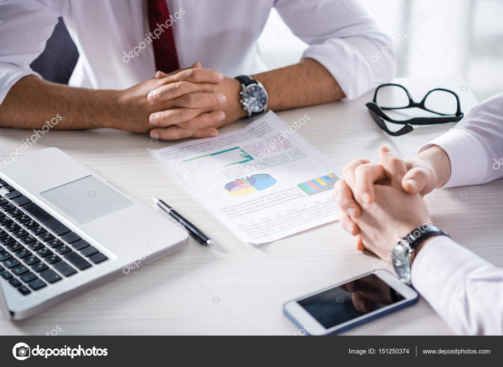 ведение бухгалтерского и налогового учета. бухгалтерское сопровождение. бухгалтерский учет. бухгалтерские услуги бухгалтер. бухучет отчетность.