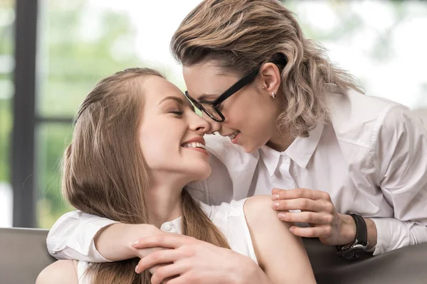 Lésbicas casal passar tempo juntos — Fotografia de Stock