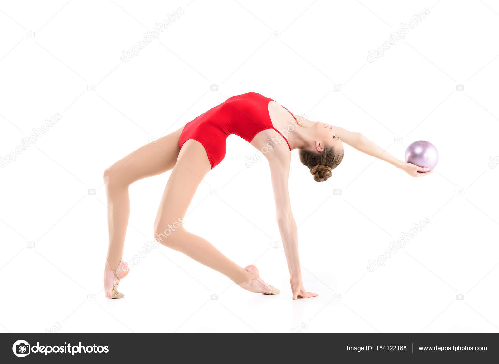 Rhythmic gymnast exercising with ball — Free Stock Photo © DmitryPoch