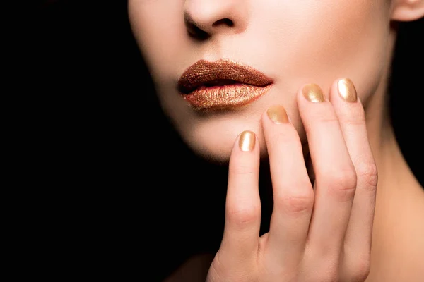 Donna con manicure dorata — Foto Stock