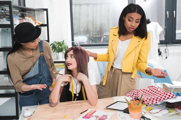 Fashion designers working on project — Stock Photo, Image