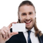 Бізнесмен з візитною карткою