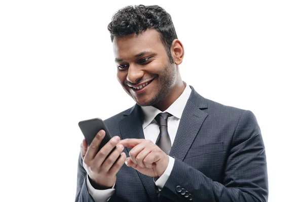 Affärsman med hjälp av smartphone — Stockfoto