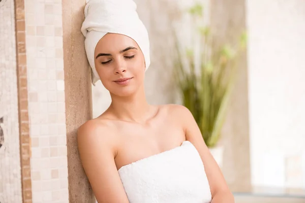 Woman relaxing after spa — Stock Photo, Image