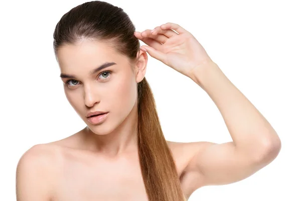 девушка заправляет волосы. человек поправляет волосы за ухо. поправляет волосы за ухо. девушка заправляет волосы. волосы за ушами у девушек.