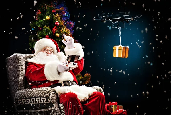 Santa Claus using drone — Stock Photo