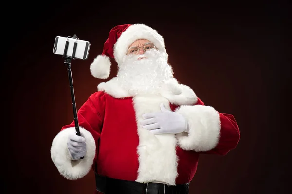 Père Noël prenant selfie — Photo de stock
