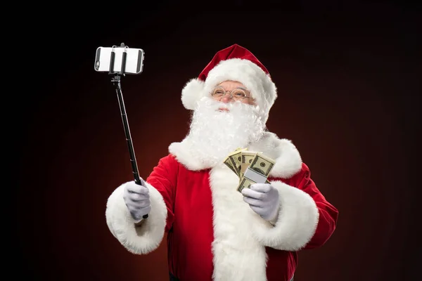 Père Noël prenant selfie — Photo de stock