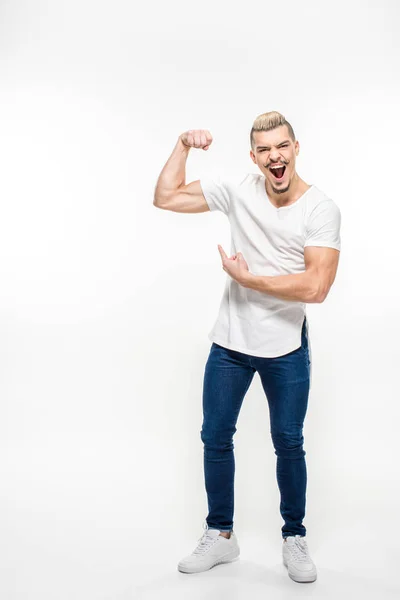 Homme montrant du biceps — Photo de stock