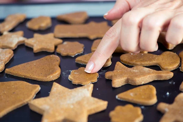Raw Christmas cookies — Stock Photo