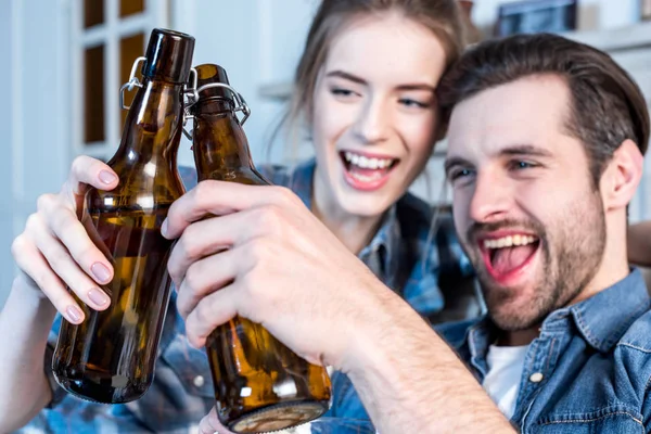 Man and woman toasting — Stock Photo
