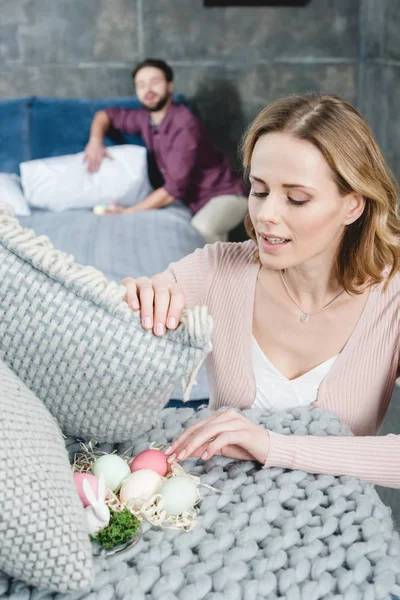 Woman with easter eggs — Stock Photo