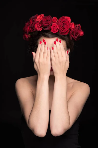 Woman with roses wreath on head — Stock Photo