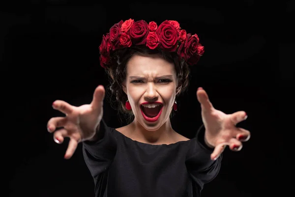 Woman with roses wreath on head — Stock Photo