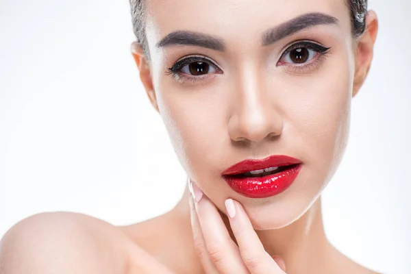 Mujer con jugosos labios rojos - foto de stock