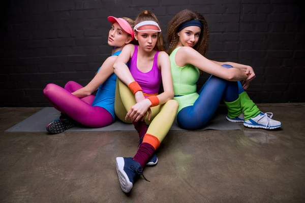 Women in fitness clothing — Stock Photo