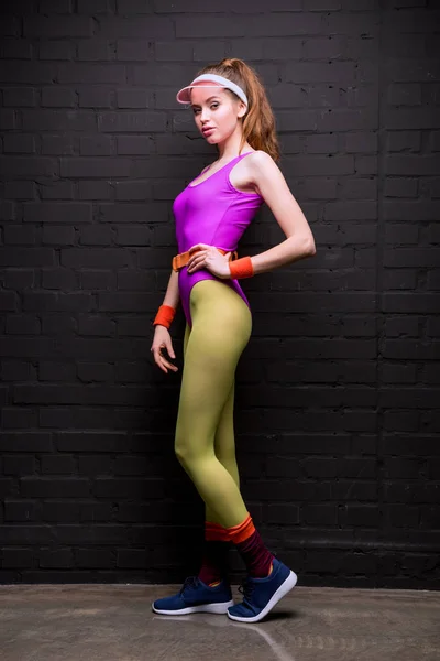 Frau in Fitnessbekleidung — Stockfoto