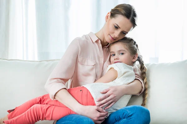 Mother and daughter at home — Stock Photo