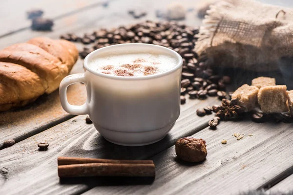 Cup of fresh made coffee — Stock Photo