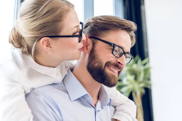 Бізнес-леді і бізнесмен працює — Stock Photo