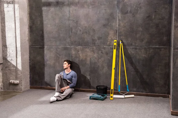 Handsome young laborer — Stock Photo