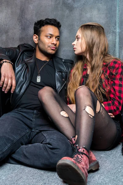 Young couple in love — Stock Photo