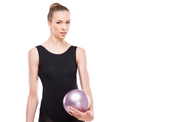 Rhythmische Sportgymnastin mit Ball — Stockfoto