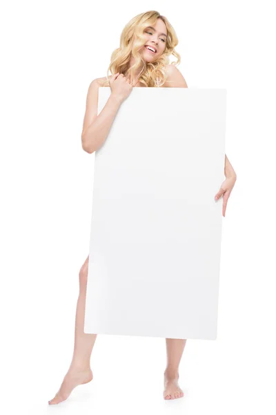 Mujer sosteniendo banner en blanco - foto de stock
