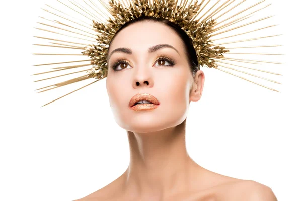 Mulher glamourosa em headpiece dourado — Fotografia de Stock