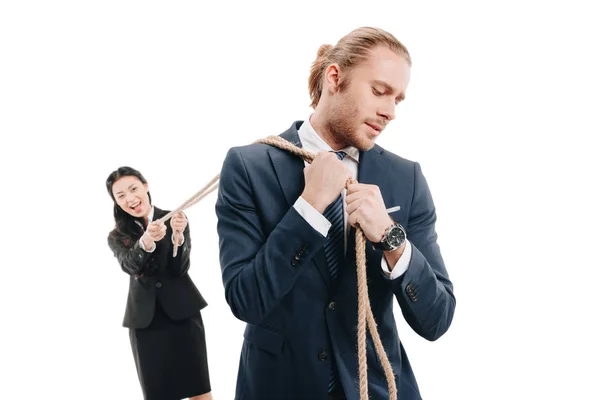 Empresario tirando de la cuerda - foto de stock