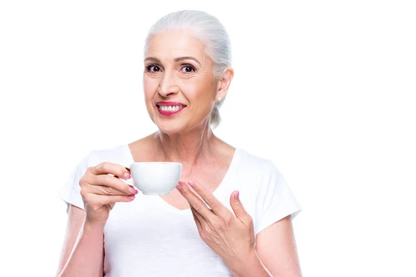 Seniorin mit Kaffee — Stockfoto