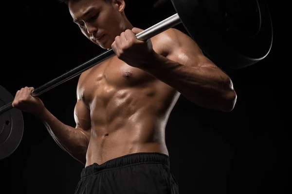 Muscular ásia homem com barbell — Fotografia de Stock