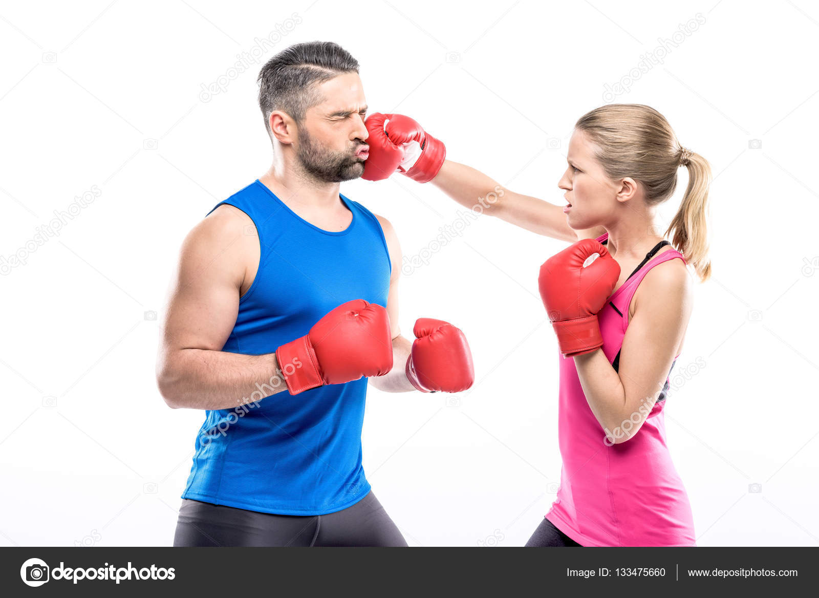 Boxeo hombre y mujer Foto de stock 133475660 AndrewLobov