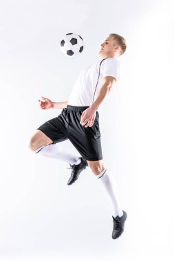 Topu ile egzersiz futbol oyuncusu