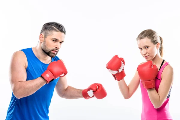 Man och kvinna boxning — Gratis stockfoto