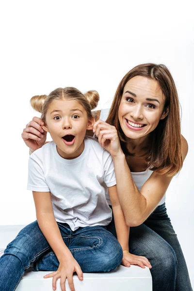 Mãe e filha se divertindo juntos — Fotografia de Stock