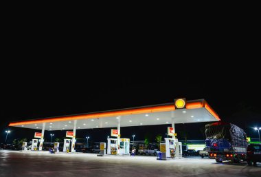 Bangkok, Tayland için 7 Temmuz 2017 Shell benzin istasyonu.