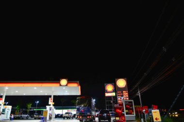 Bangkok, Tayland için 7 Temmuz 2017 Shell benzin istasyonu.