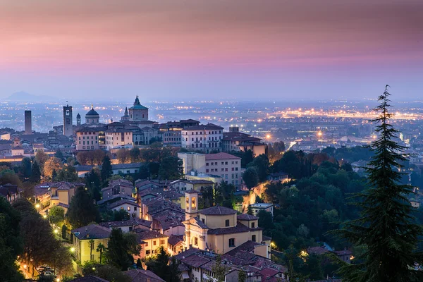 Veduta della città alta di Bergamo — Foto Stock