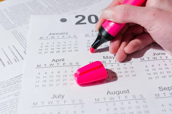 Analysis of a calendar — Stock Photo, Image