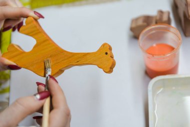 Tahta oyuncaklar yapıyorum. Doğal yağlı palto oyuncakları. Güvenli oyuncaklar. Kız oyuncakları süslüyor. Eğitici oyuncaklar. Doğal maddelerden..