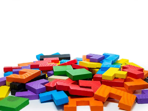 Puzzle in legno colorato per bambino su sfondo bianco — Foto Stock