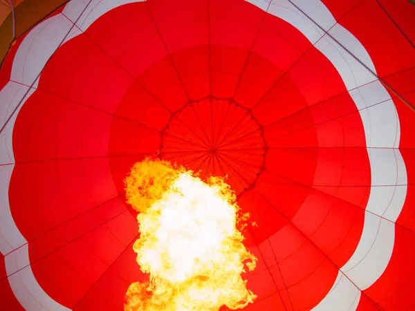 五颜六色的热气球用火特写 — 图库照片