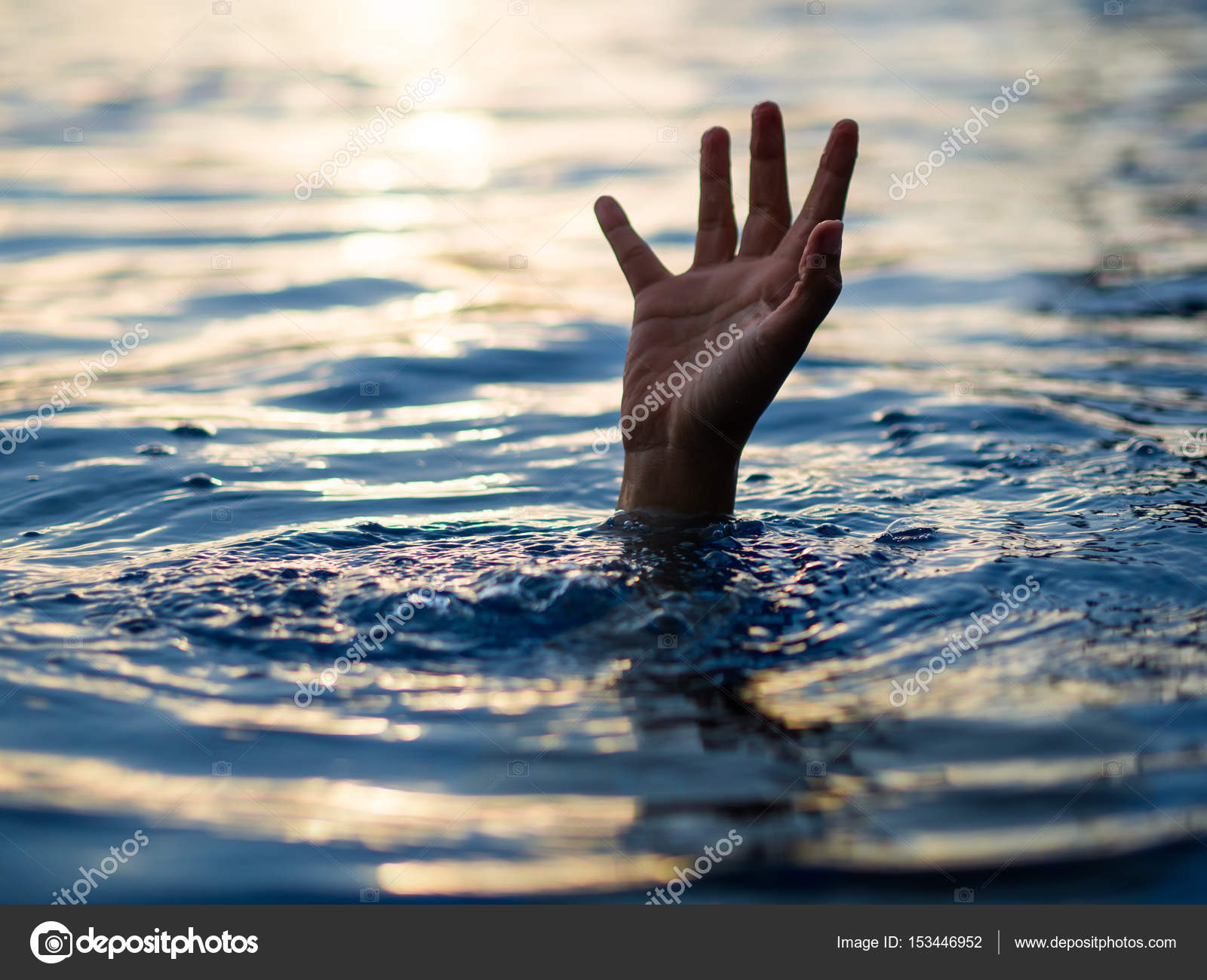 Drowning victims, Hand of drowning man needing help. Failure and rescue  concept. Stock Photo by ©spukkato 153446952