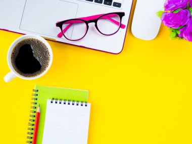 kadınsı Resepsiyon çalışma alanıyla ofis aksesuarları 