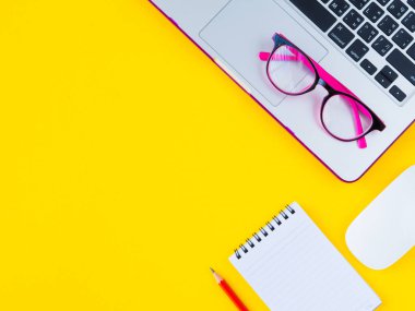 kadınsı Resepsiyon çalışma alanıyla ofis aksesuarları 